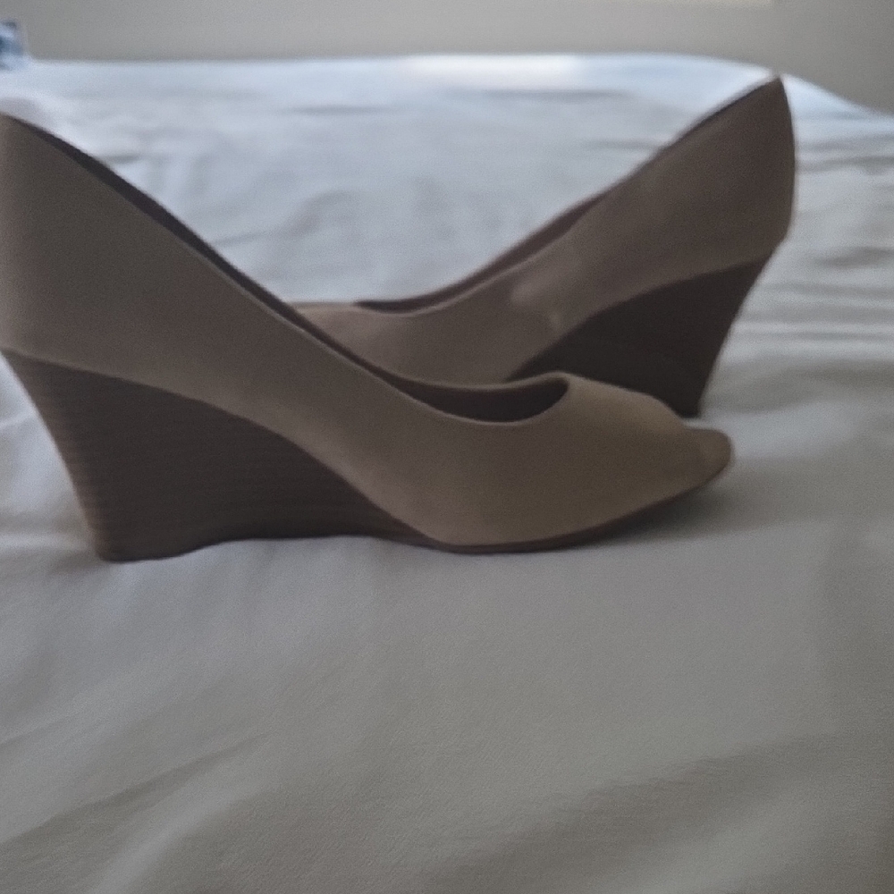 Elegant Tan Wedge Heels